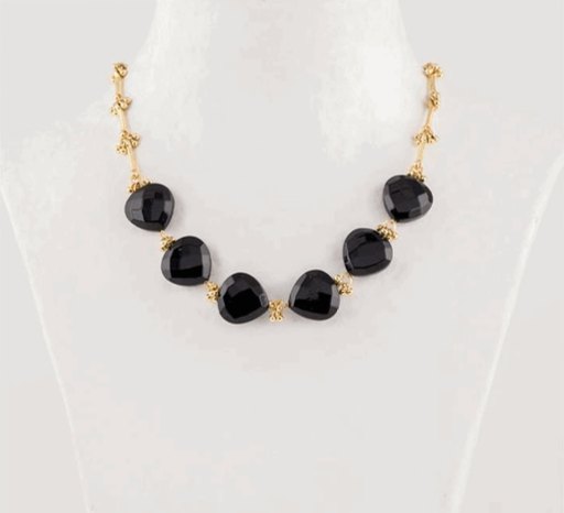 Girocollo chocker con pietre nere sfaccettate