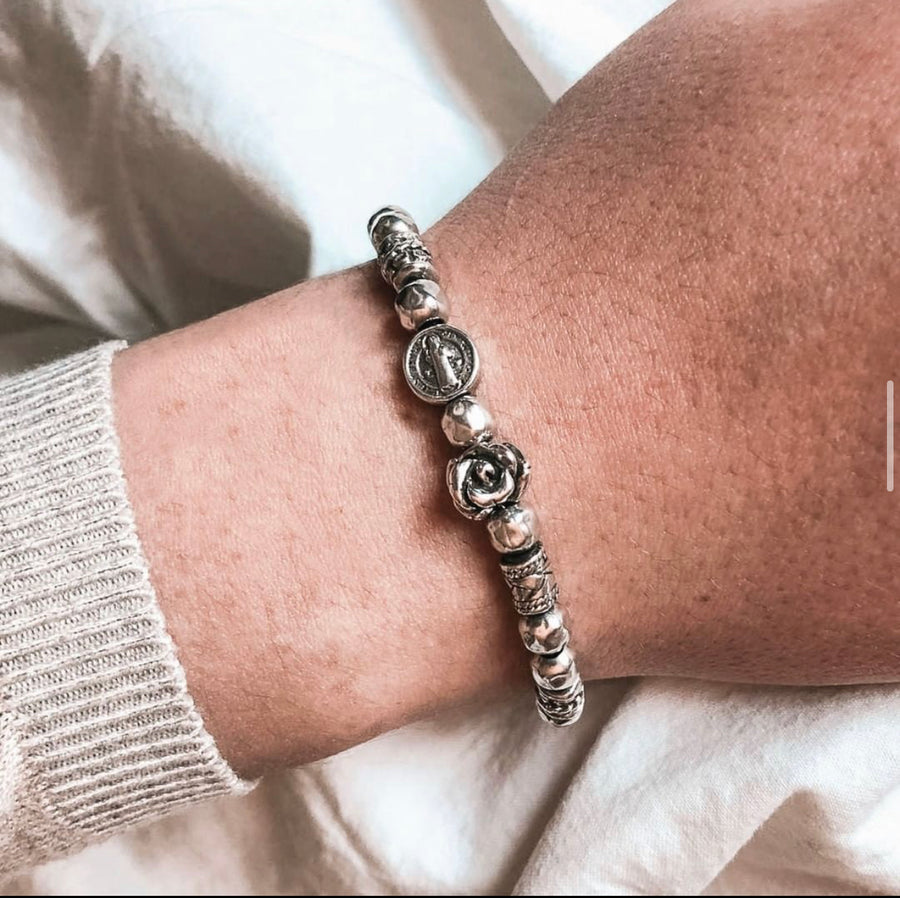 Bracciale con pepite in argento e ciondolo di San Benedetto - MY SAINT