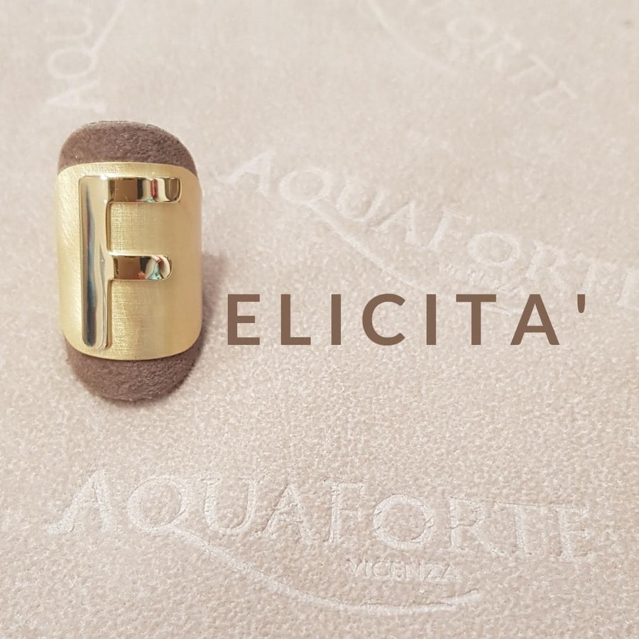 Anello a fascia in argento dorato  - LINEA LETTERE